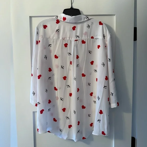 Soho Heart Print Button-Down Shirt – Size XL | White with Red & Pink Hearts - Picture 2 of 11